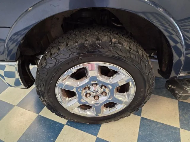 Used 2013 Blue Ford Lariat image 12