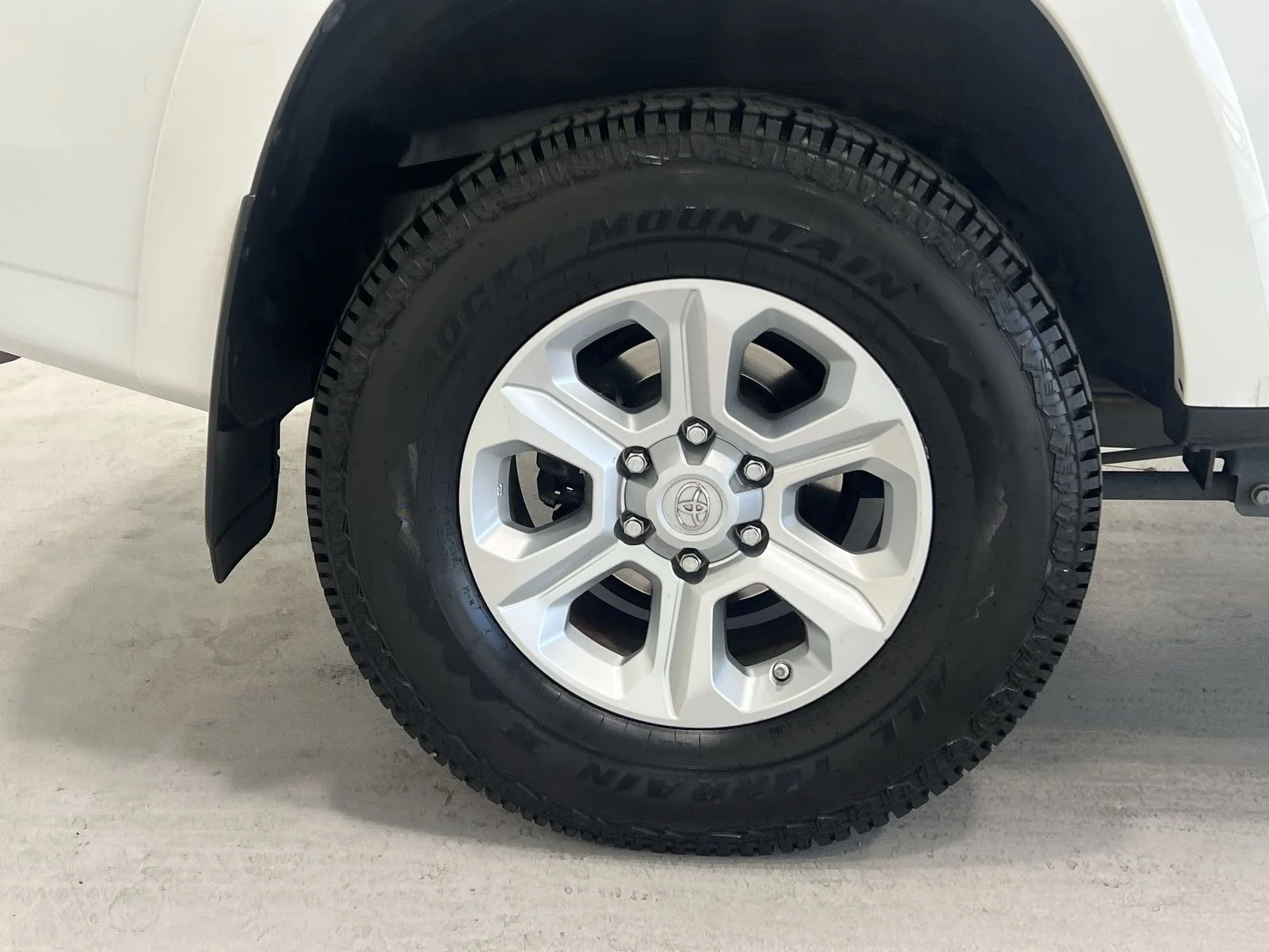 Used 2021 White Toyota SR5 Premium image 10