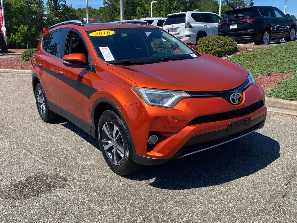 2016 Toyota RAV4 XLE AWD's photo