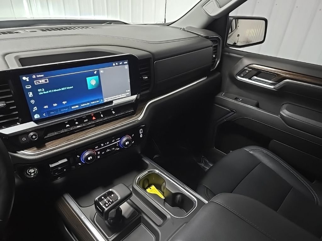 Used 2023 Gray Chevrolet RST image 25