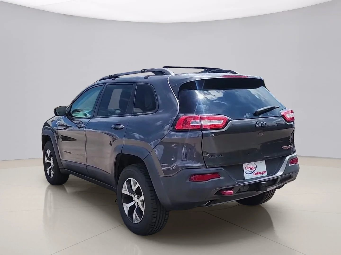 Used 2015 Gray Jeep TRAILHAWK image 3