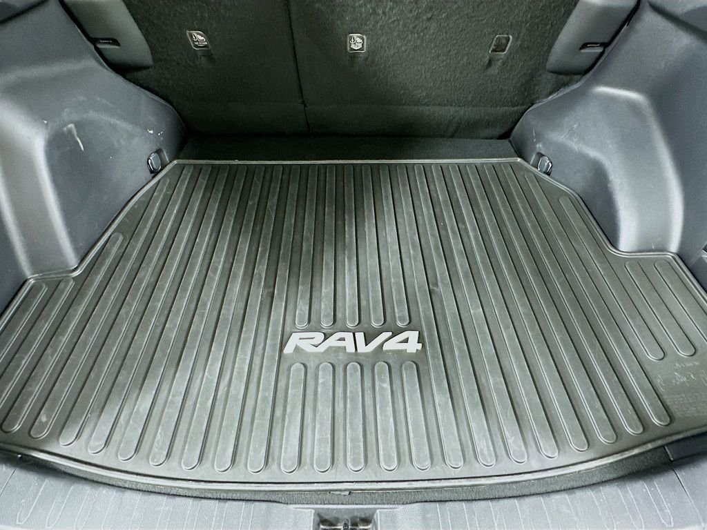Used 2022 Blue Toyota XLE Premium image 12