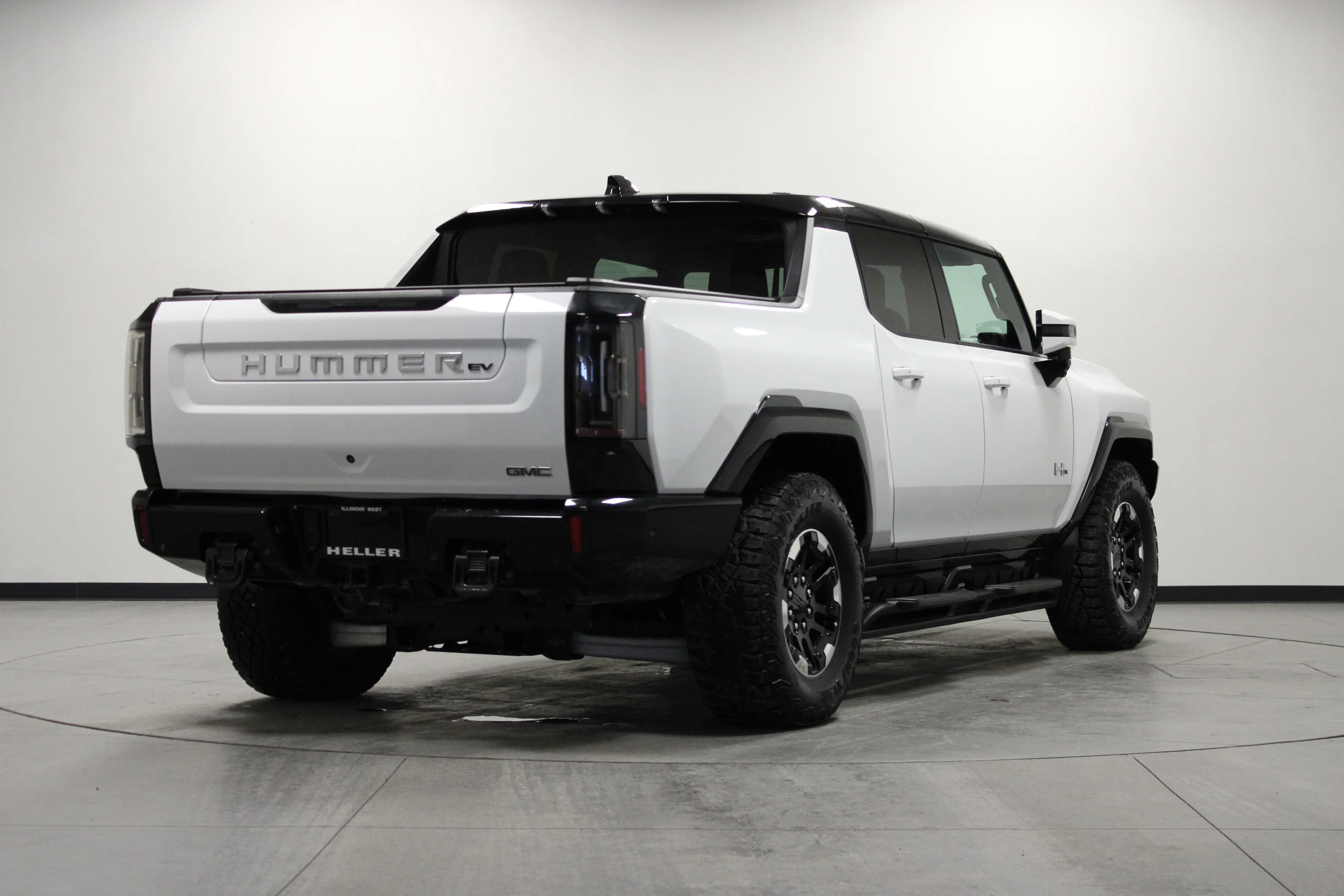 Used 2023 Interstellar White GMC 3X image 4