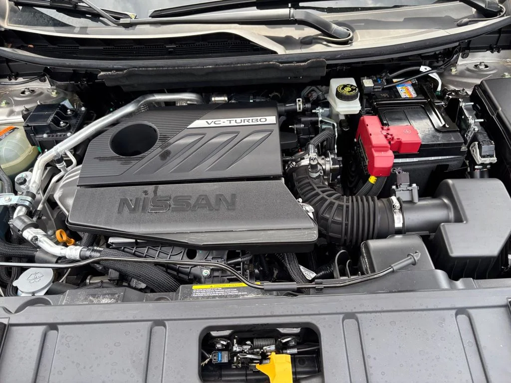 Used 2025 Gold Nissan Platinum image 15