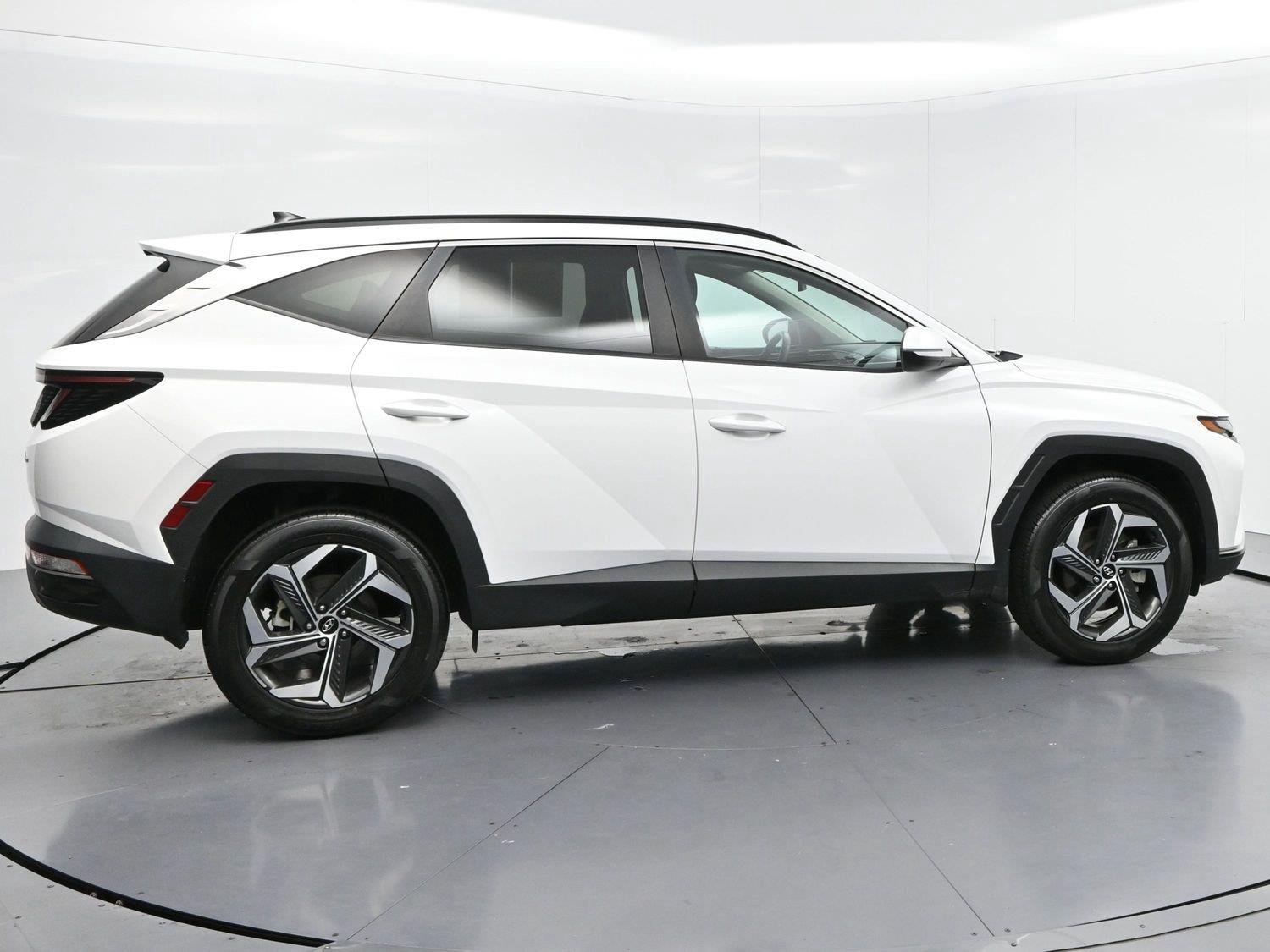 Used 2023 Serenity White Pearl Hyundai SEL image 7