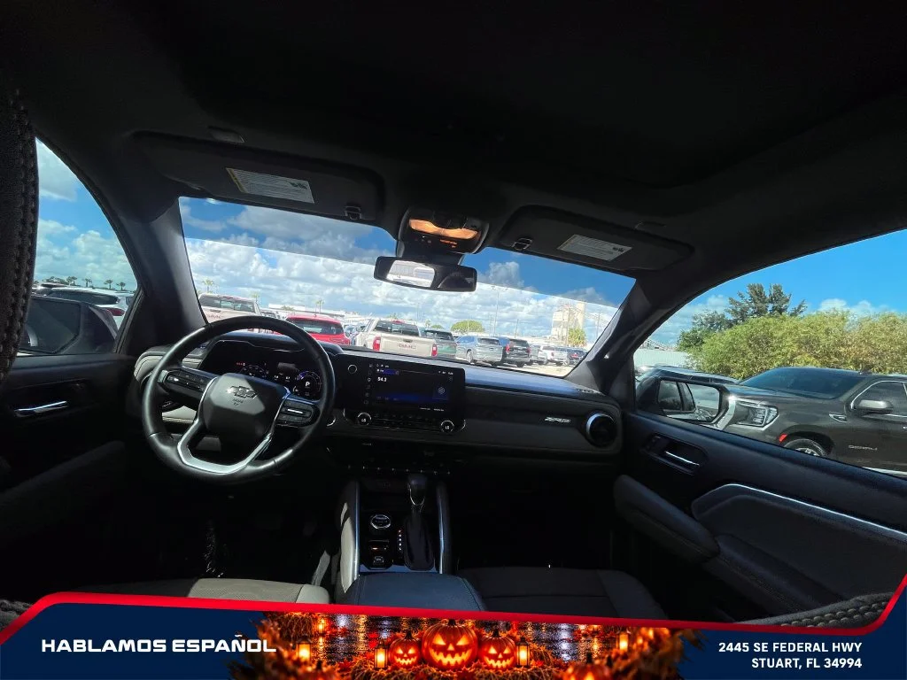 Used 2025 Summit White Chevrolet ZR2 image 28