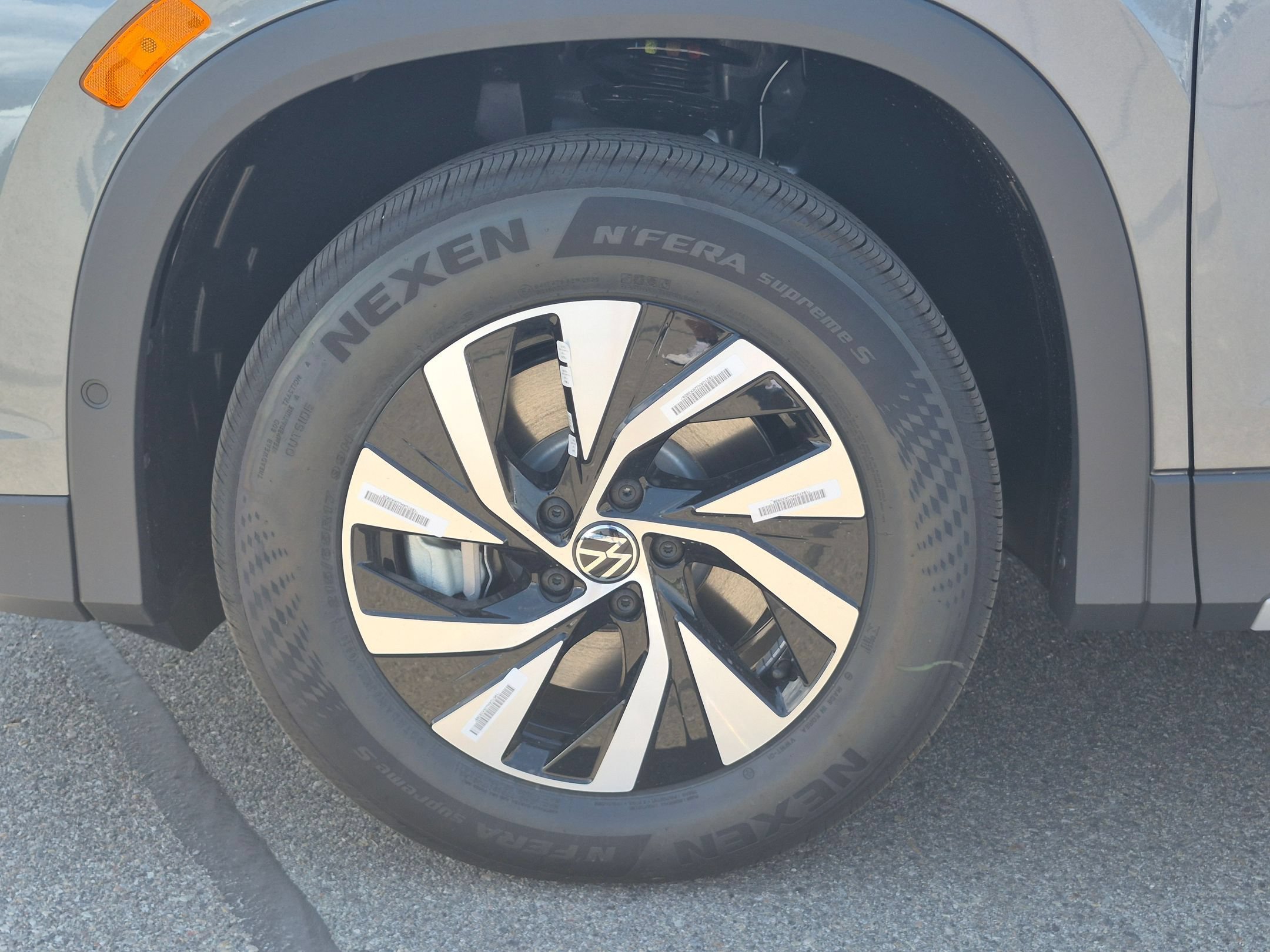 New 2026 Platinum Gray Metallic Volkswagen S image 11