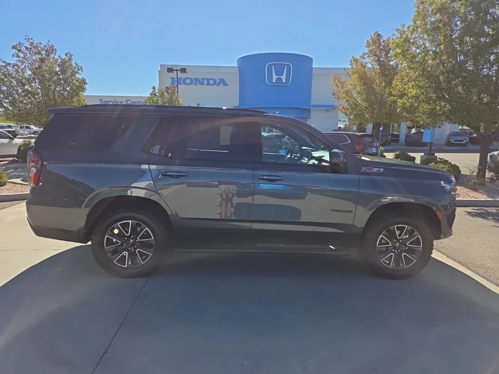 Used 2021 Gray Chevrolet Z71 image 4