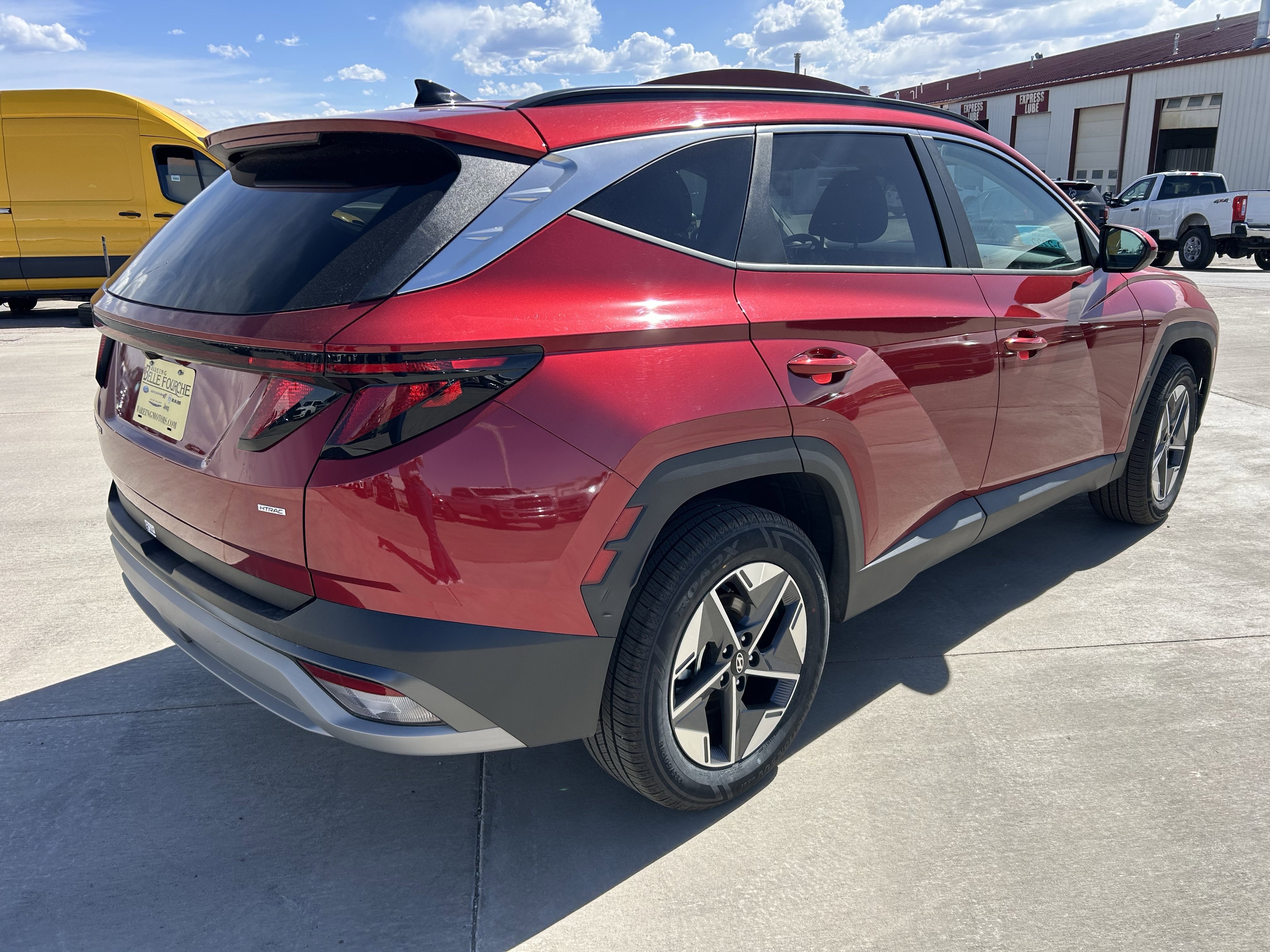 Used 2025 Ultimate Red Hyundai SEL image 4