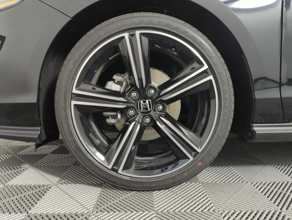 New 2026 Crystal Black Pearl Honda SE image 11