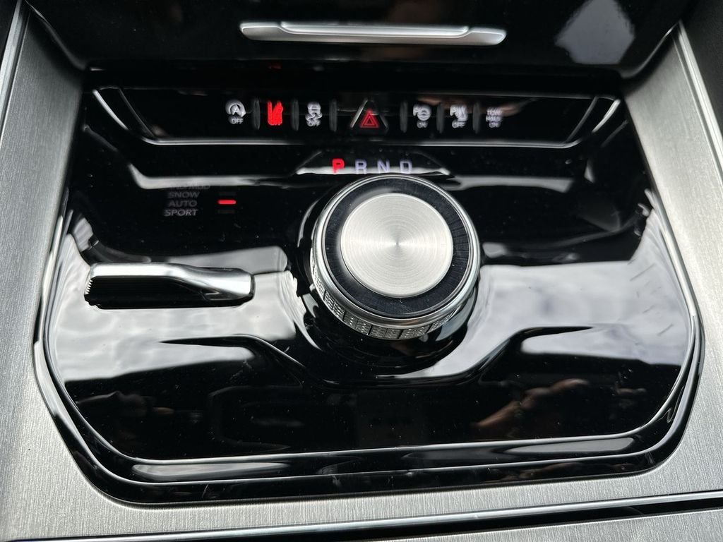 New 2026 Bright White Clearcoat Jeep  image 28