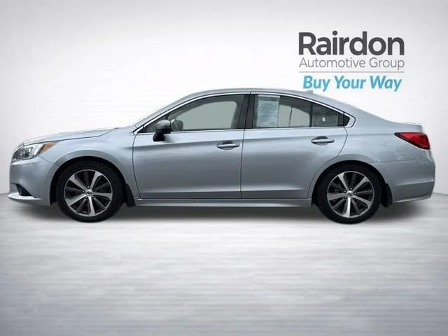 Used 2017 Ice Silver Metallic Subaru Limited image 5