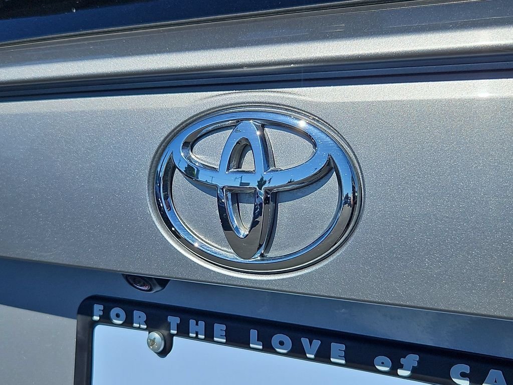 Used 2022 Silver Sky Metallic Toyota XLE image 25
