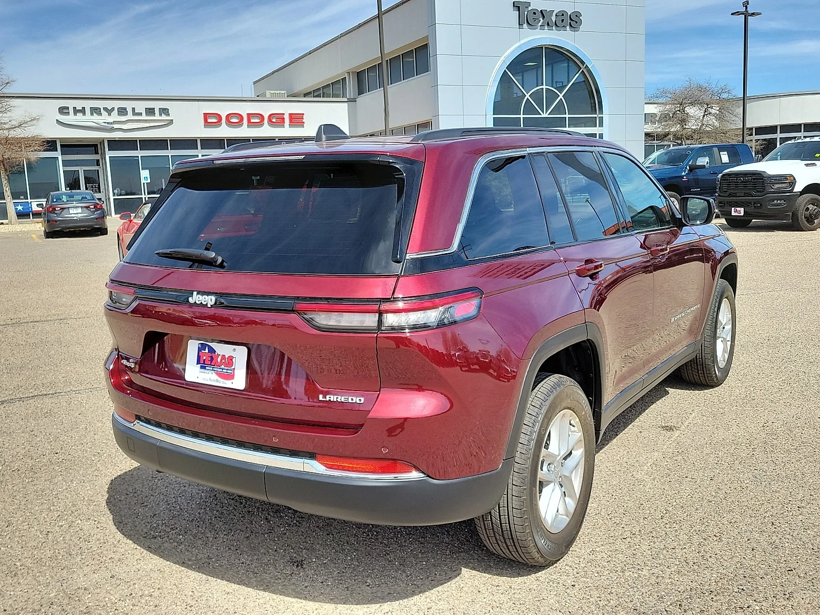New 2026 Velvet Red Pearlcoat Jeep LAREDO X 4X4 image 4