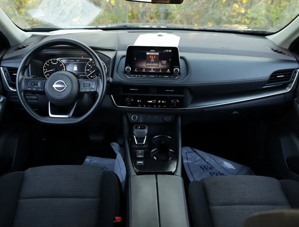 2023 Nissan Rogue SV - Photo 19