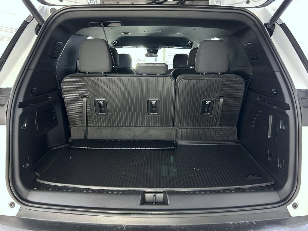 2025 Chevrolet Traverse LT - Photo 23