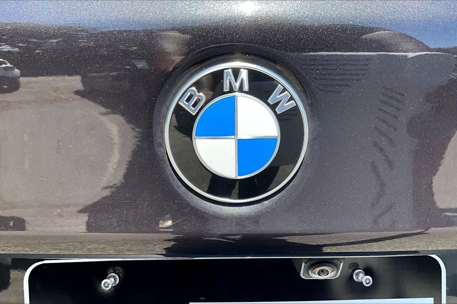 Used 2022 Dark Graphite Metallic BMW 530i image 31
