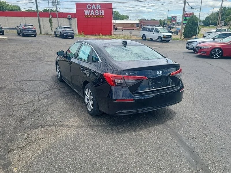 Used 2024  Honda LX image 4