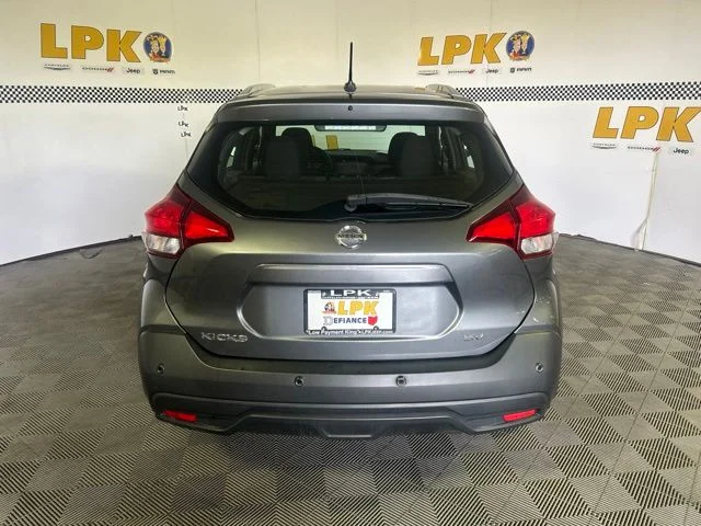 Used 2020 Gun Metallic Nissan SV image 4