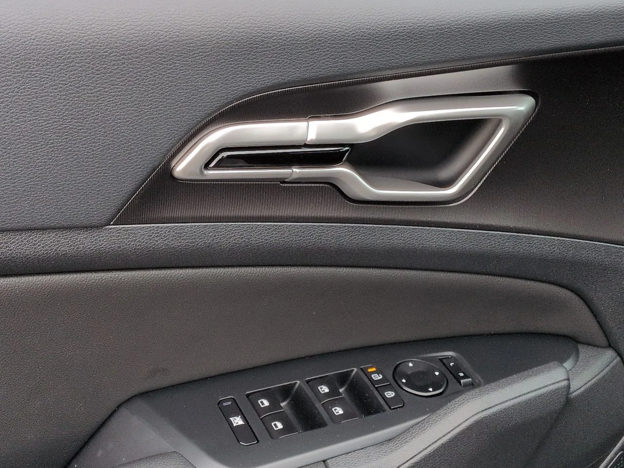New 2026 Wolf Gray Kia EX image 24
