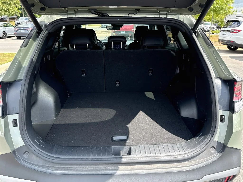 Used 2024 Green Kia X-Line Prestige image 29