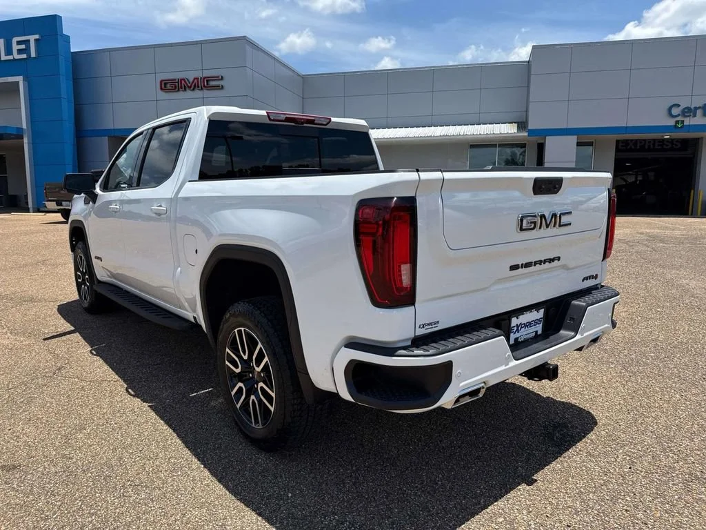 2026 GMC Sierra 1500 AT4 - Photo 10