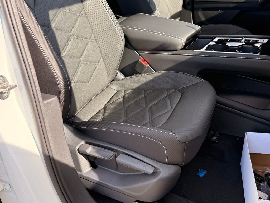 2026 Volkswagen Atlas Cross Sport SE w/Tech - Photo 26