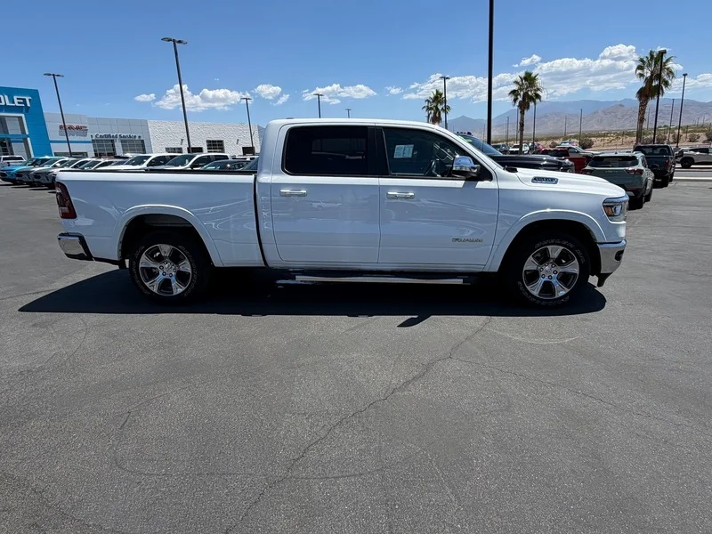 Used 2022 Bright White Clea Ram Laramie image 2