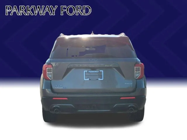 Used 2022 Gray Ford XLT image 4