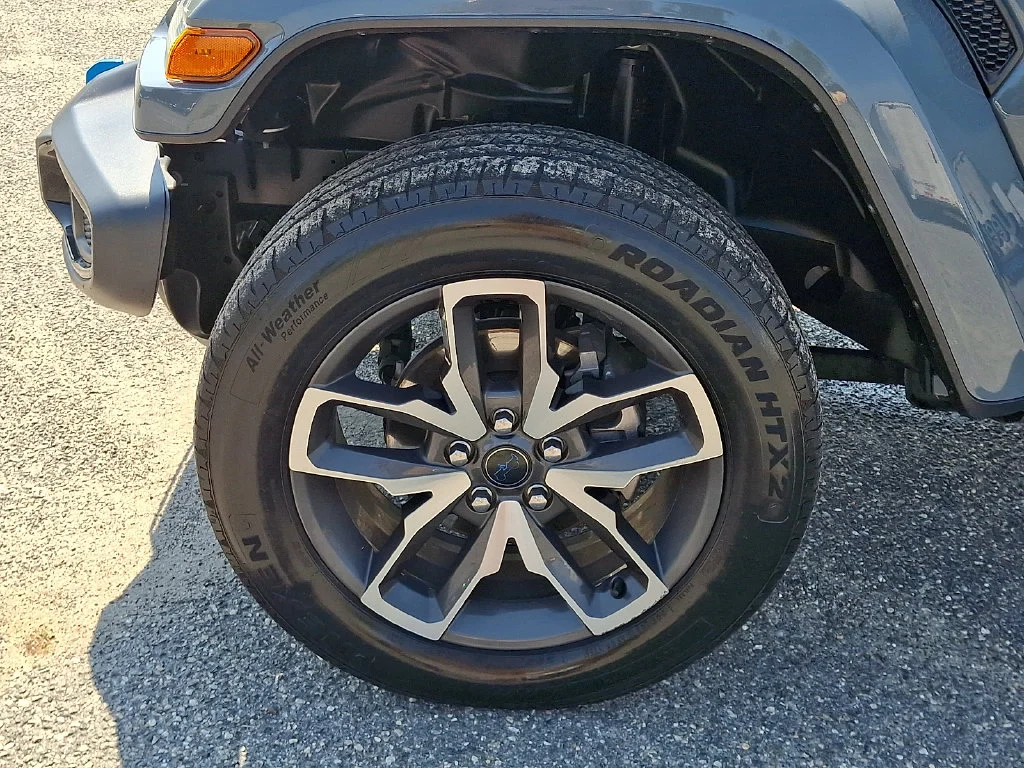 Used 2024 Gray Jeep Sport S 4xe image 29