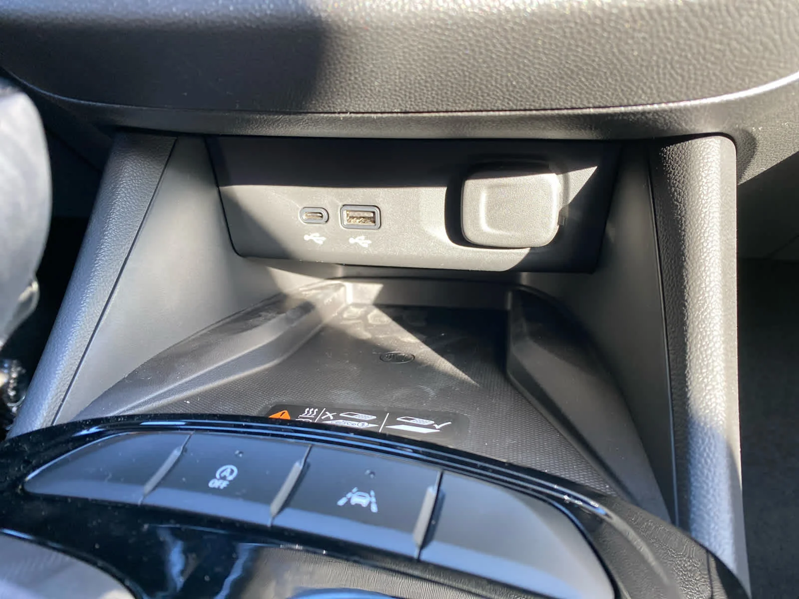 New 2026 Summit White Buick Sport Touring image 22