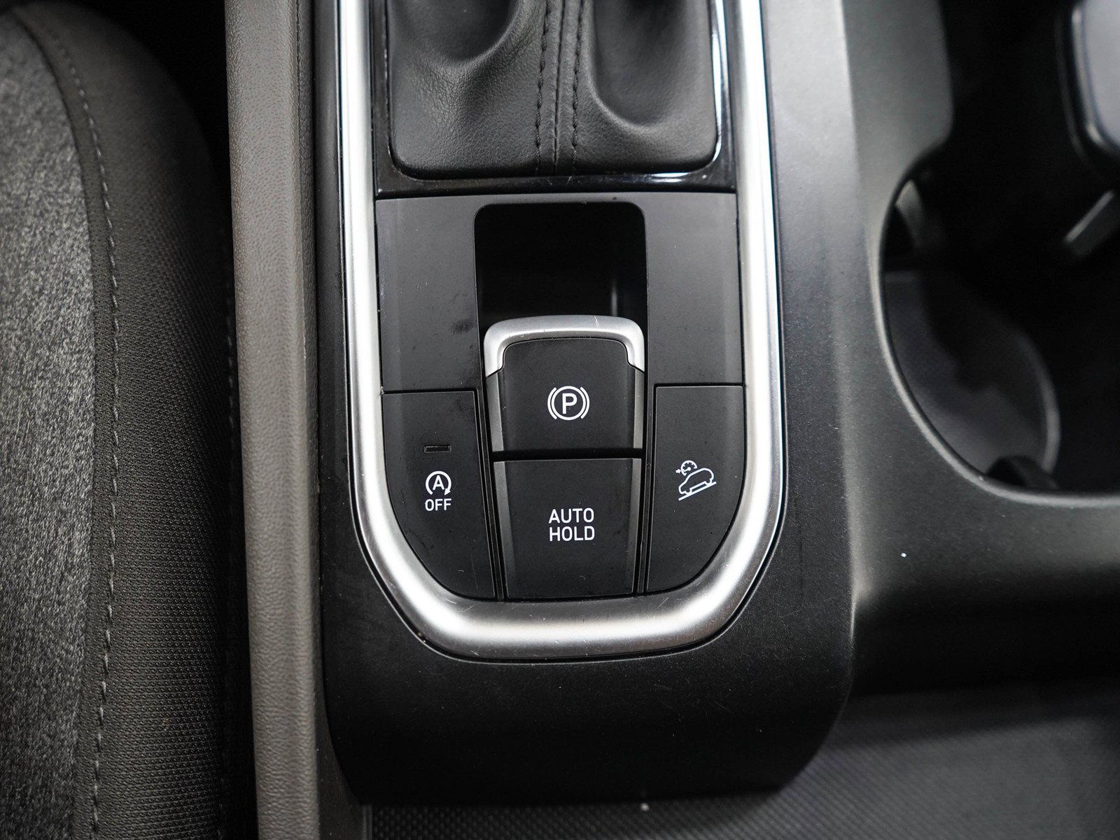 2019 Hyundai Santa Fe SE - Photo 24