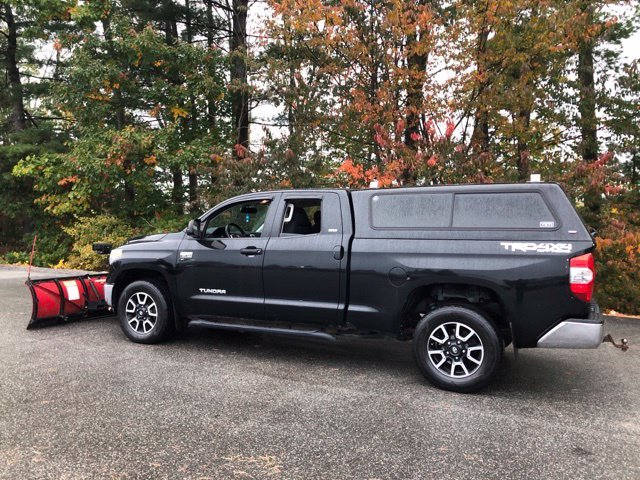 Used 2014 Black Toyota SR5 image 8
