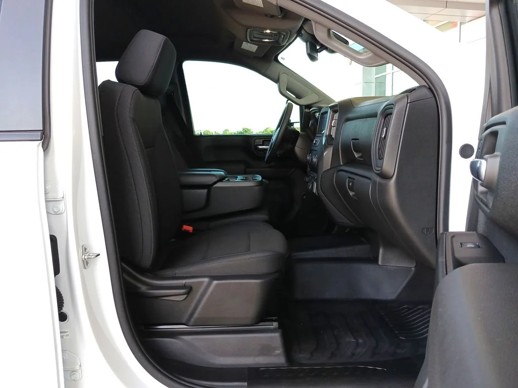 Used 2025 White Chevrolet Work Truck image 29