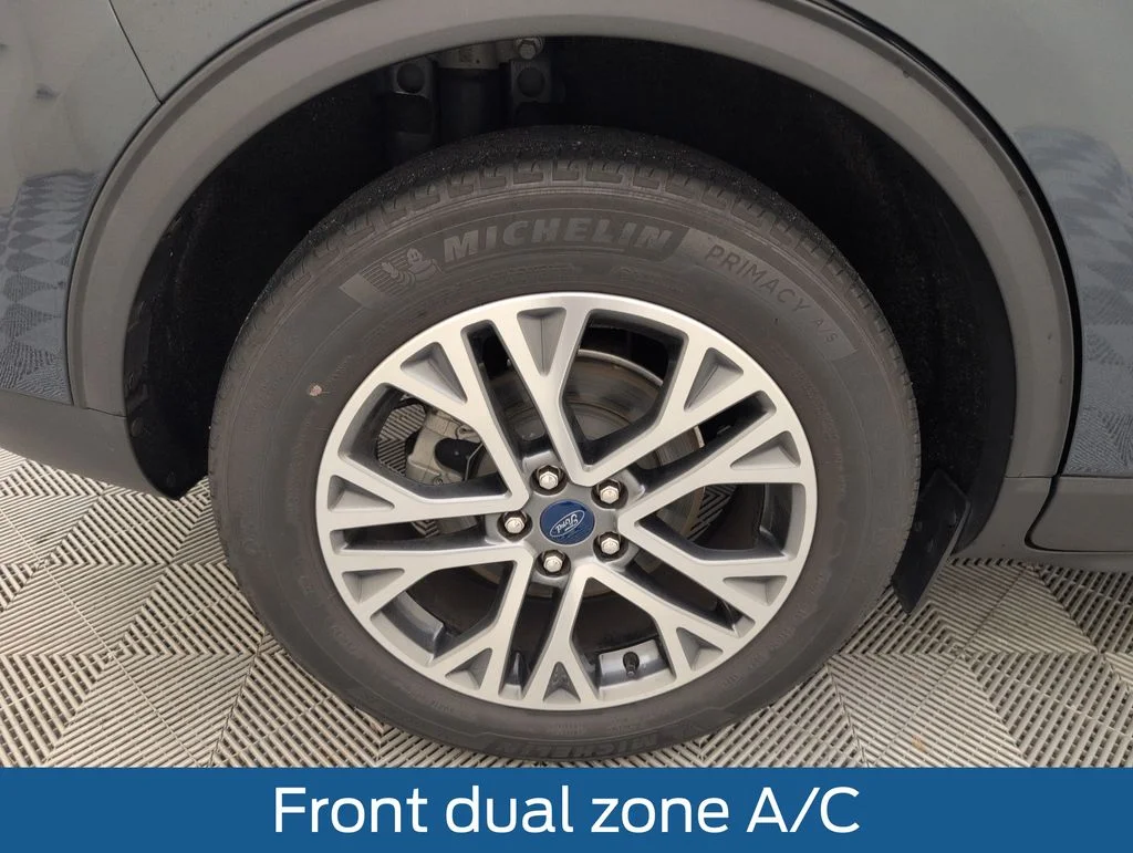 Certified Used 2022 Blue Ford SEL image 19