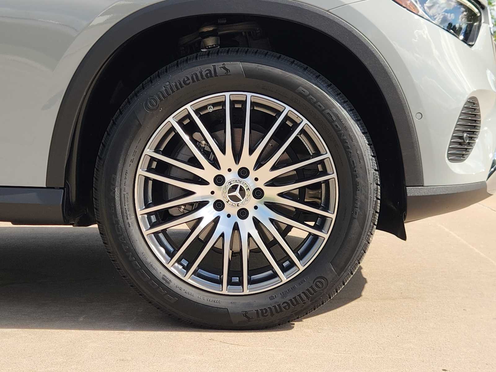 Certified Used 2026 MANUFAKTUR Alpine Grey Mercedes-Benz GLC 300 image 9
