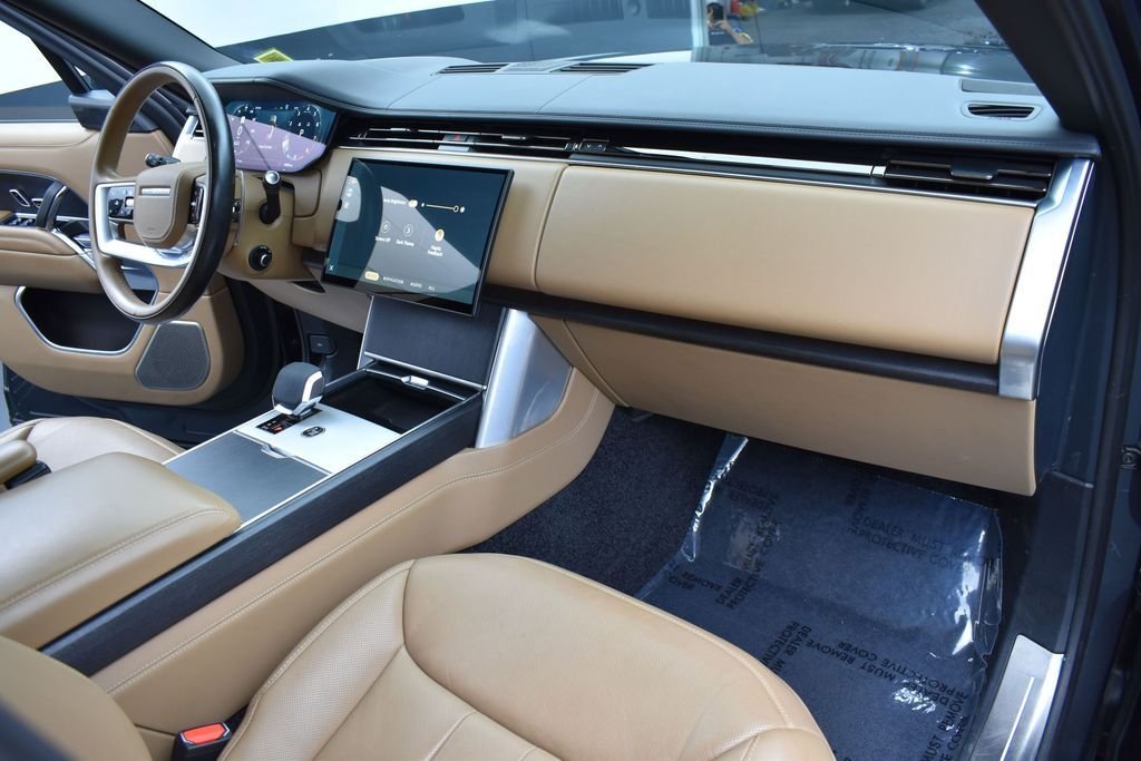 Used 2024 Black Land Rover Autobiography image 7