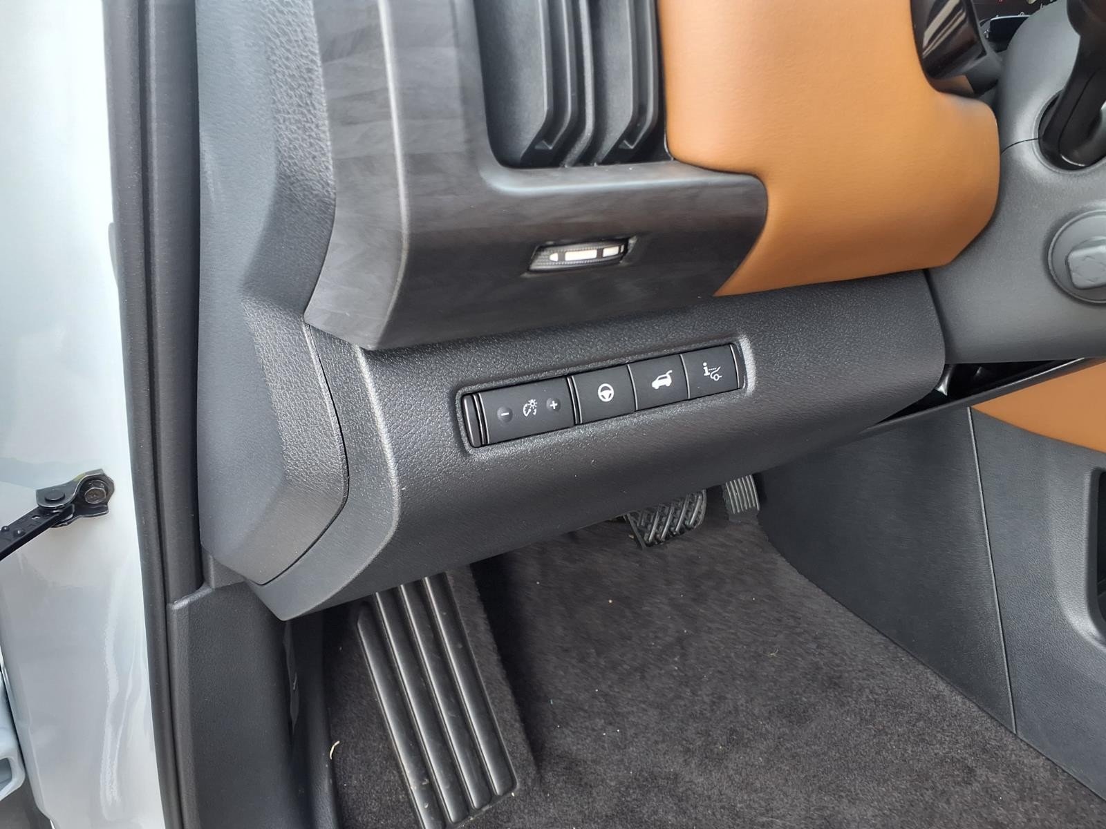 2026 Nissan Pathfinder Platinum White at Robbins Nissan