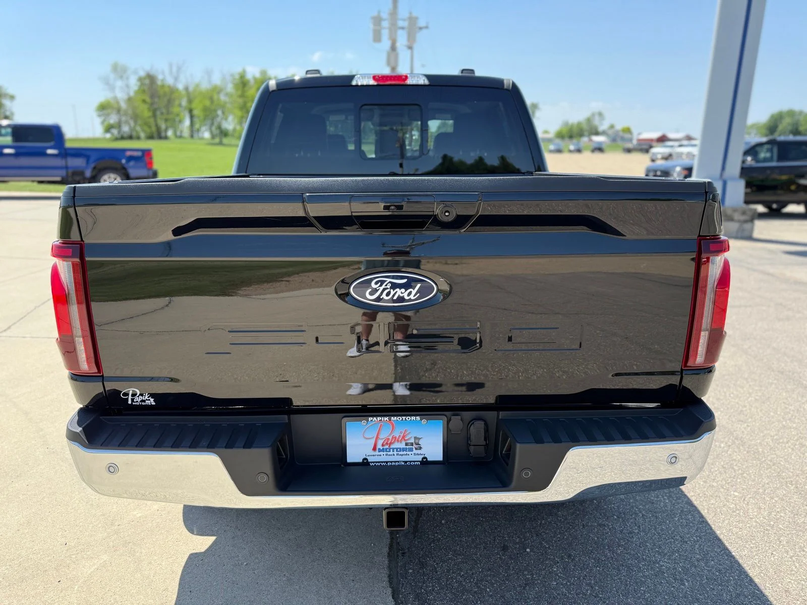New 2026 Agate Black Metallic Ford Lariat® image 7
