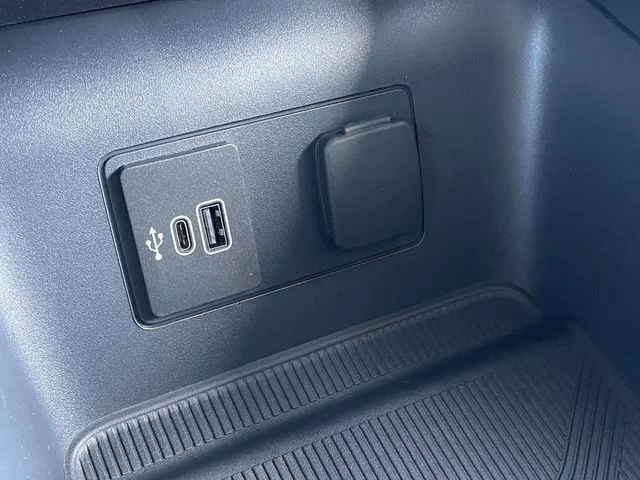 New 2026 Vapor Blue Metallic Ford Active 100A image 19