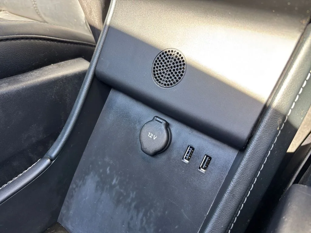 Used 2015 Gray Tesla 70D image 53