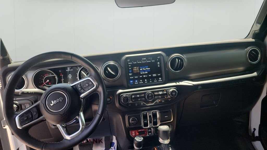 Used 2021 White Jeep Unlimited Rubicon image 10