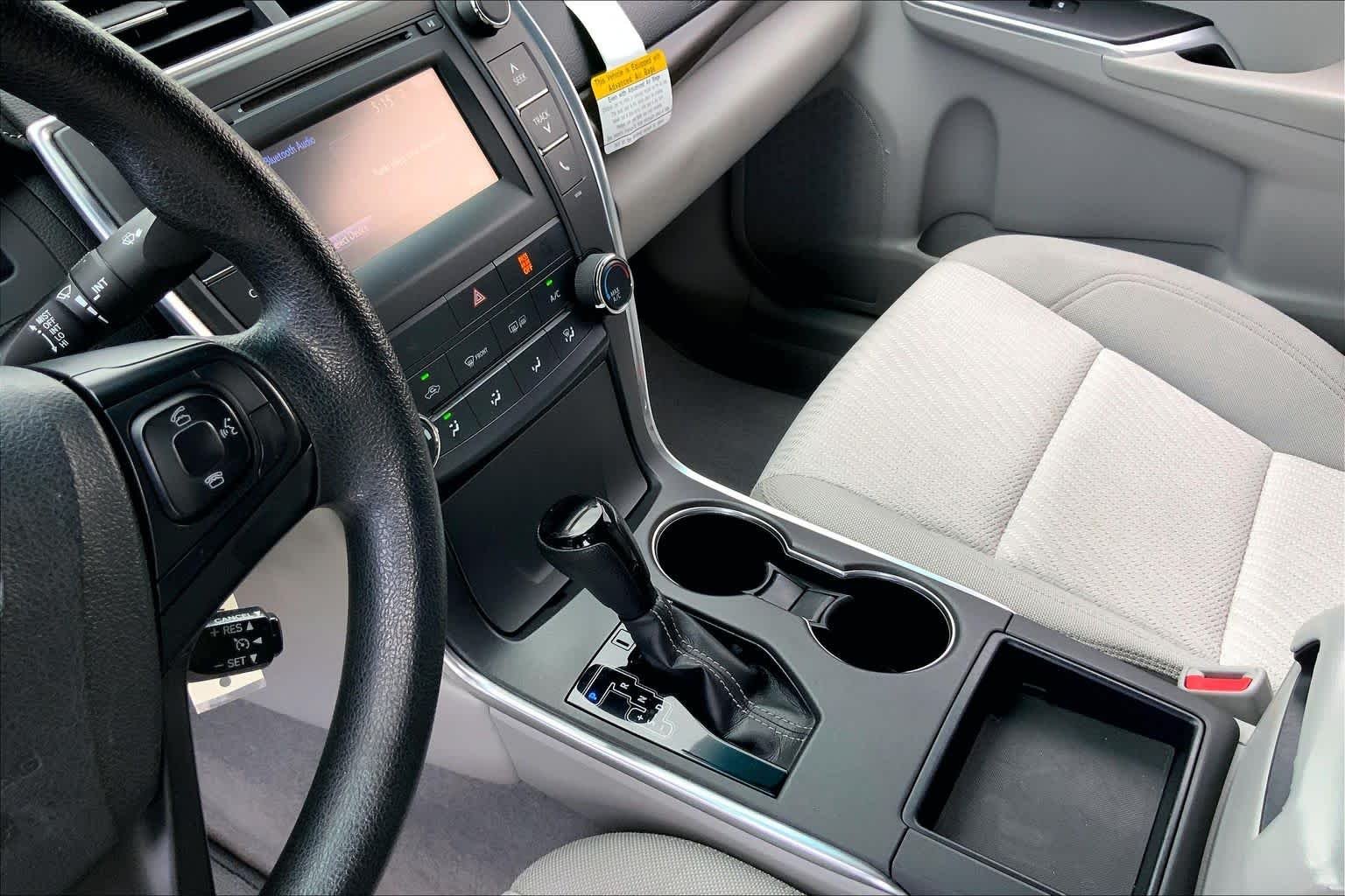 Used 2015 Parisian Night Pearl Toyota LE image 16