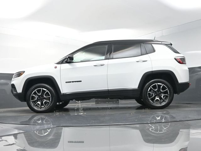 2025 Jeep Compass Trailhawk - Photo 38