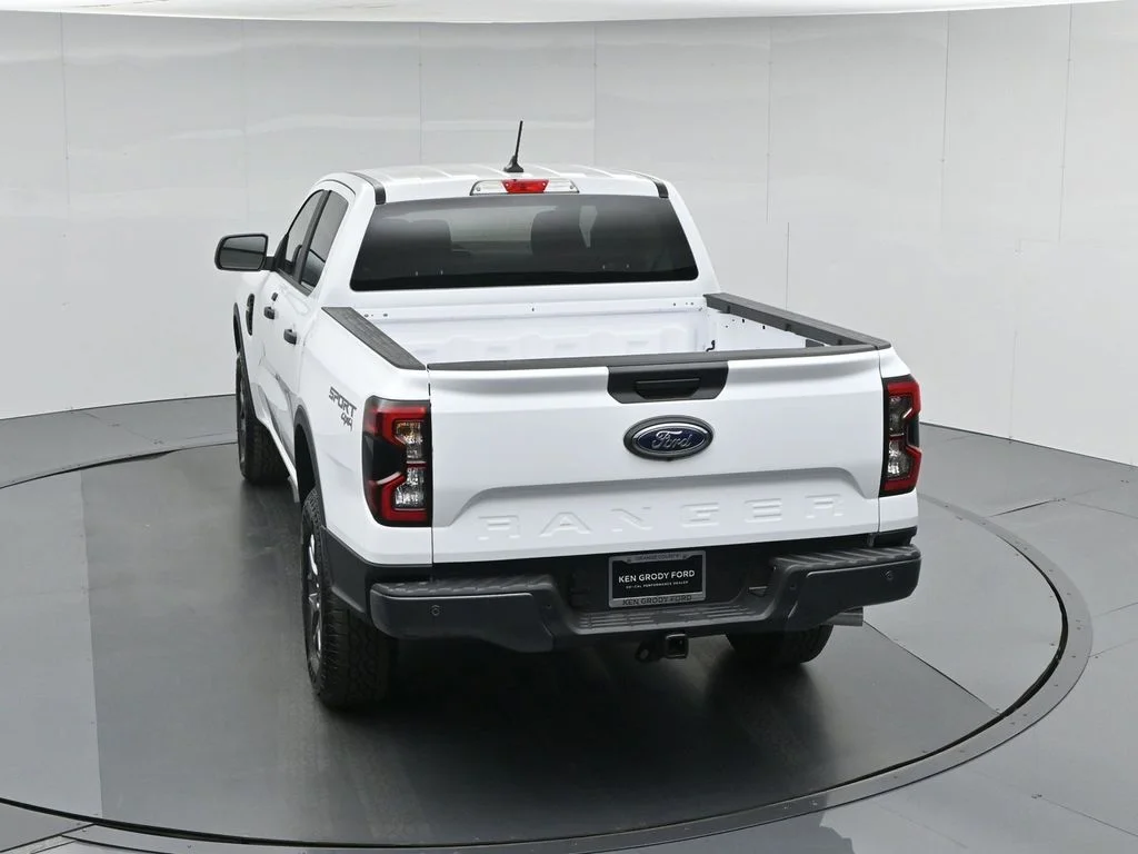 New 2026 Oxford White Ford XLT image 38
