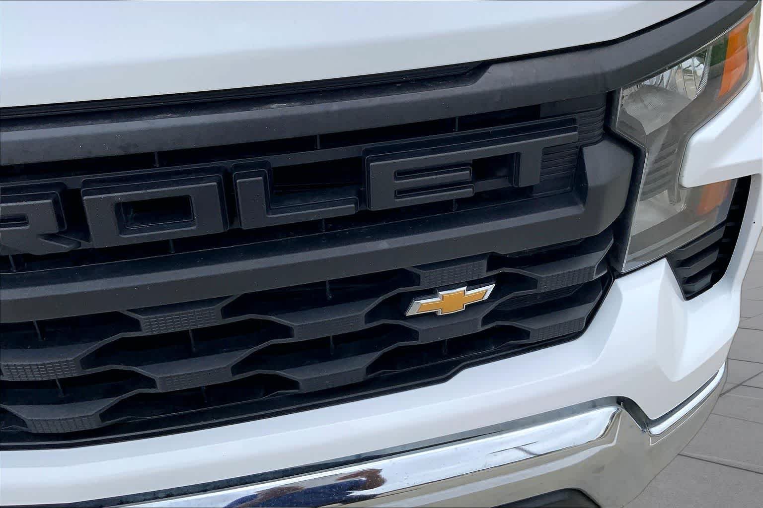 Used 2023 Summit White Chevrolet Work Truck image 28