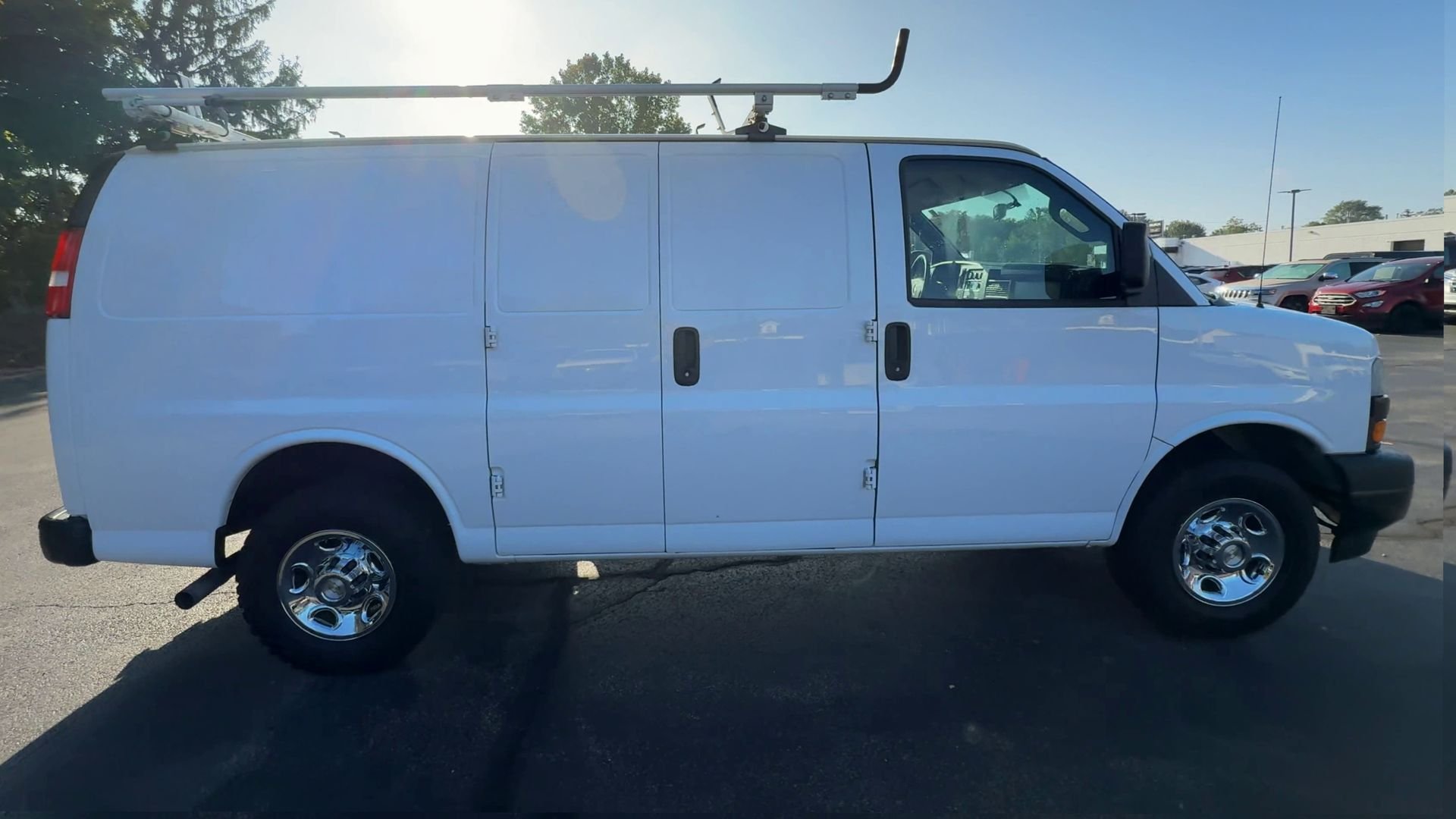 2022 Chevrolet Express Cargo Work Van - Photo 9