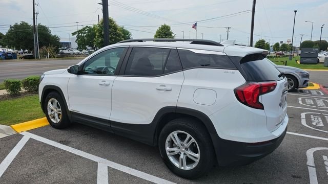 Used 2021 White GMC SLE image 3
