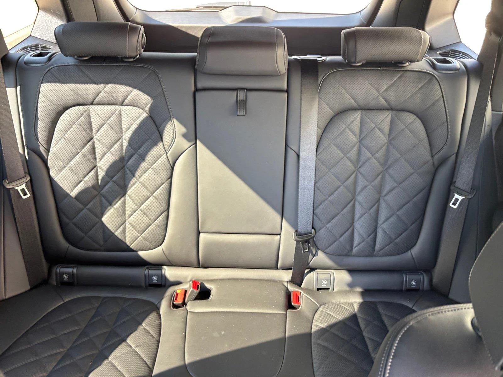 Used 2026 Dravit Grey Metallic BMW xDrive40i image 24