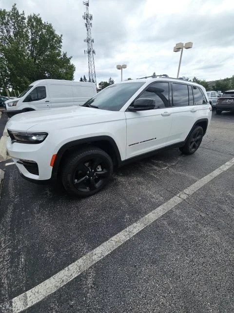Certified Used 2023 White Jeep Limited image 1
